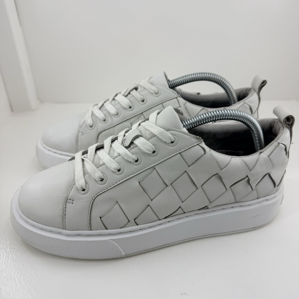 J/Slides Womens Size 9 White Woven Leather Lace Up Low Top Sneakers Shoes